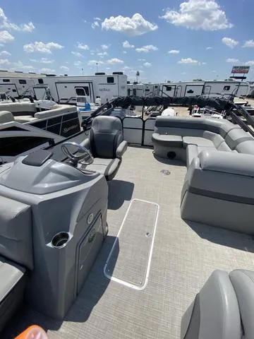 Slide: The Image of Berkshire 22RFX 2021 - 6