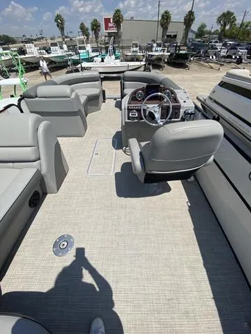 Slide: The Image of Berkshire 22RFX 2021 - 7