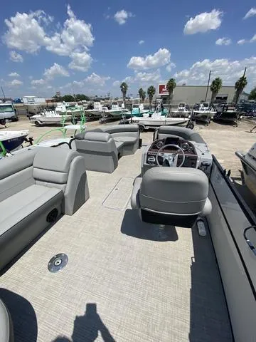 Slide: The Image of Berkshire 22RFX 2021 - 8