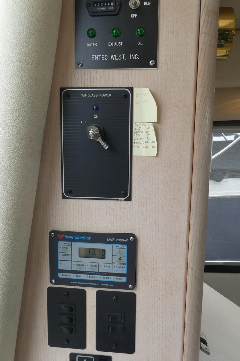 Slide: The Image of Control panel on a 1996 Bayliner 3488 Avanti Command Bridge yacht. - 25