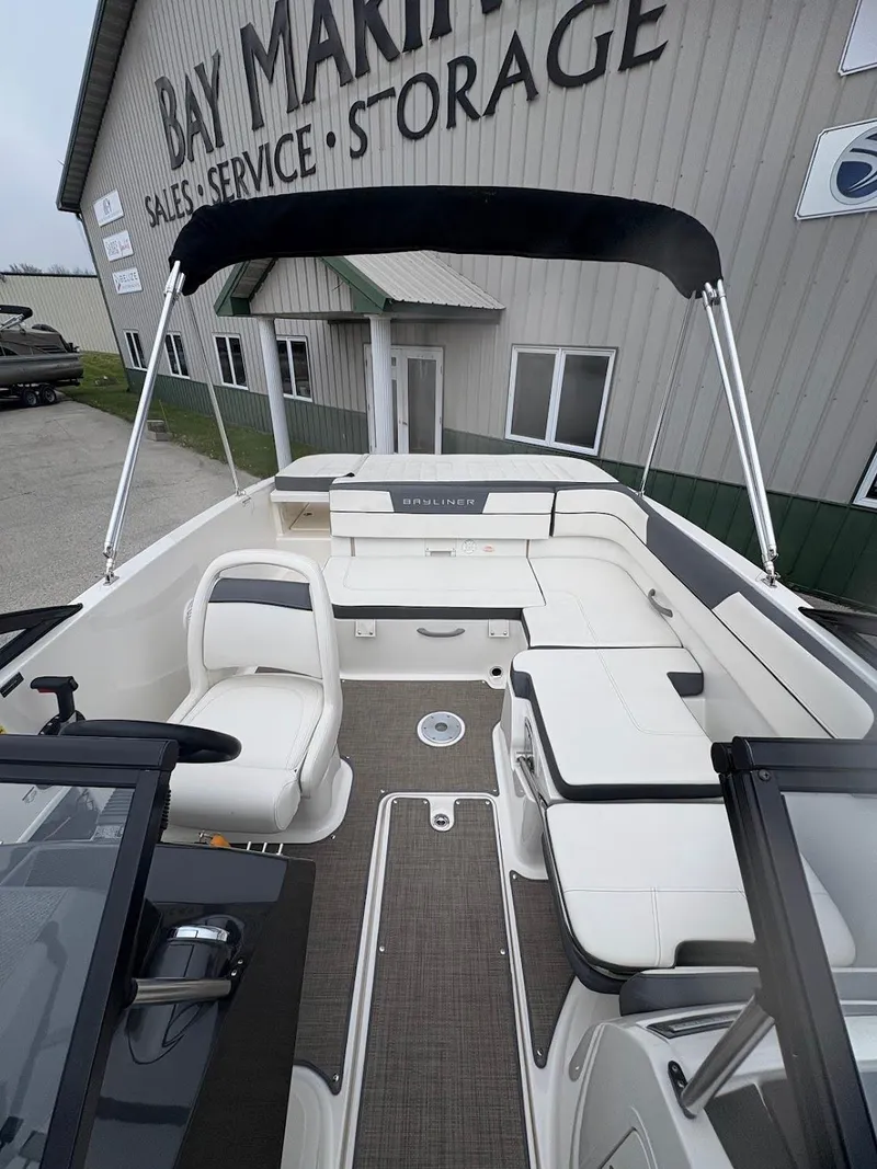 Slide: The Image of 2017 Bayliner VR5 Bowrider boat interior at Bay Marine facility. - 10