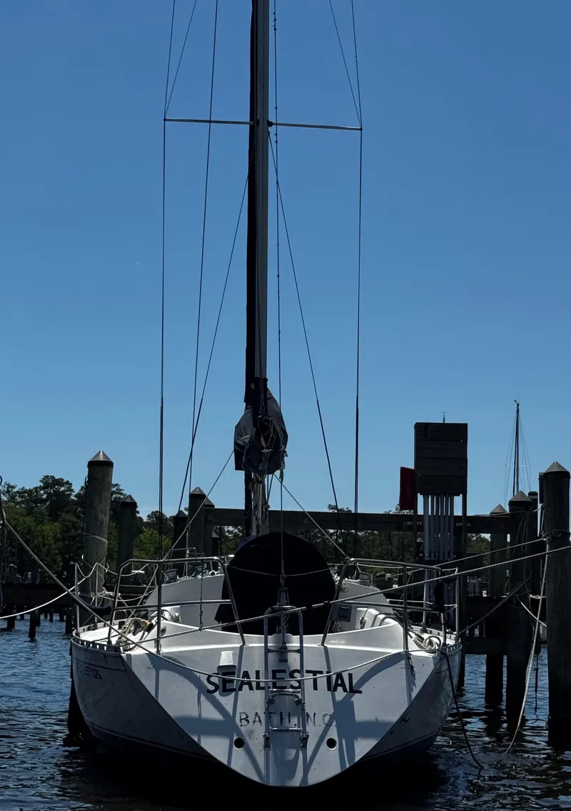 Slide: The Image of 1985 Beneteau First 325 - 14