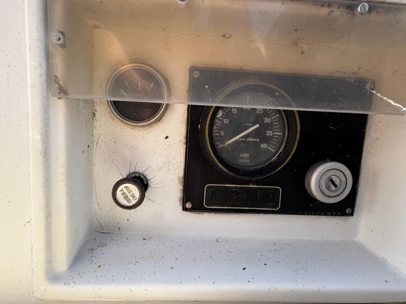 Slide: The Image of 1985 Beneteau First 325 - 19