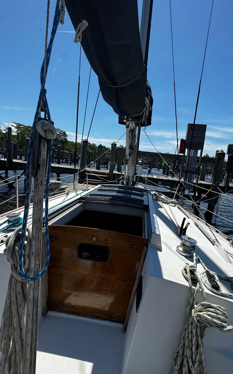 Slide: The Image of 1985 Beneteau First 325 - 22