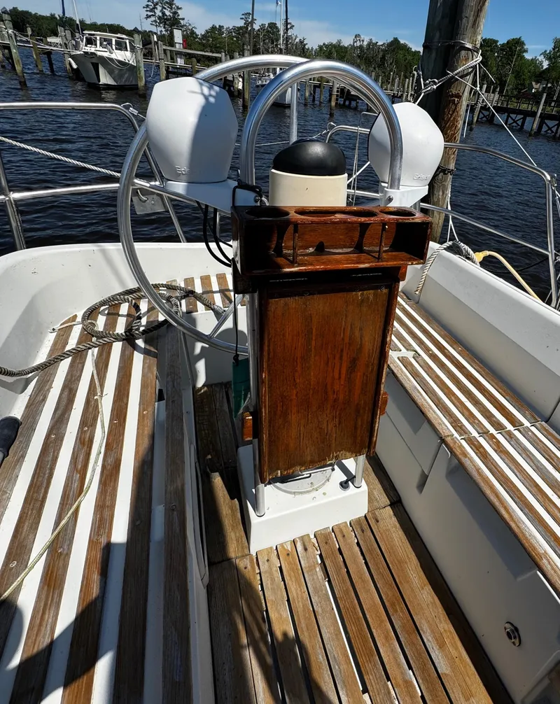 Slide: The Image of 1985 Beneteau First 325 - 30