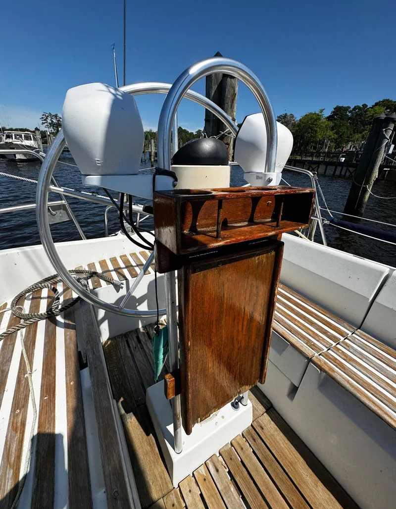 Slide: The Image of 1985 Beneteau First 325 - 31