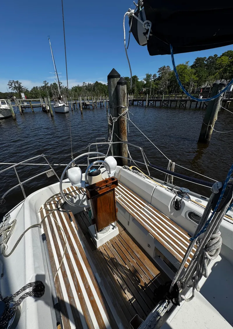 Slide: The Image of 1985 Beneteau First 325 - 33