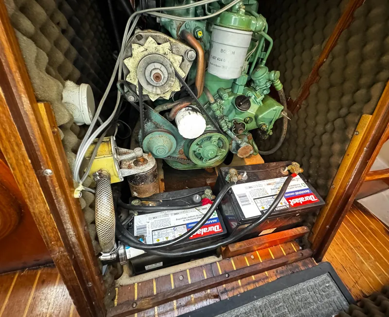 Slide: The Image of Beneteau First 325 1985 - 59