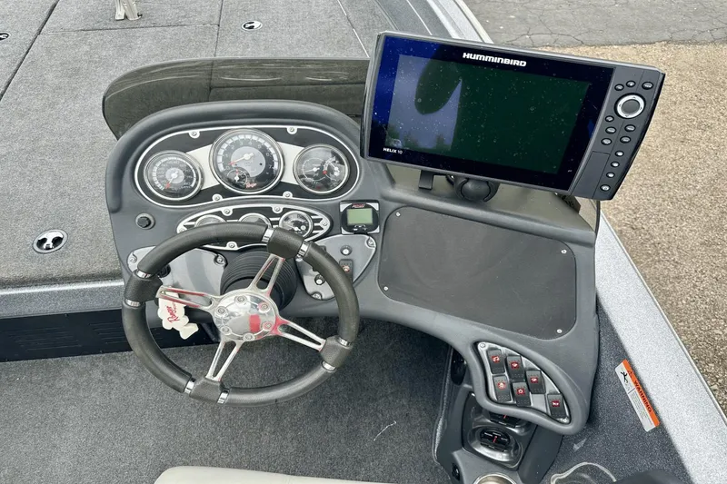 Slide: The Image of Ranger Fisherman 619VS 2010 - 10