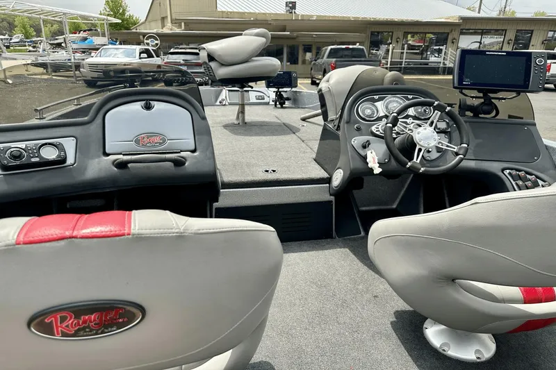 Slide: The Image of Ranger Fisherman 619VS 2010 - 12