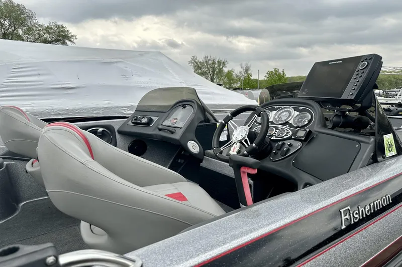 Slide: The Image of Ranger Fisherman 619VS 2010 - 9