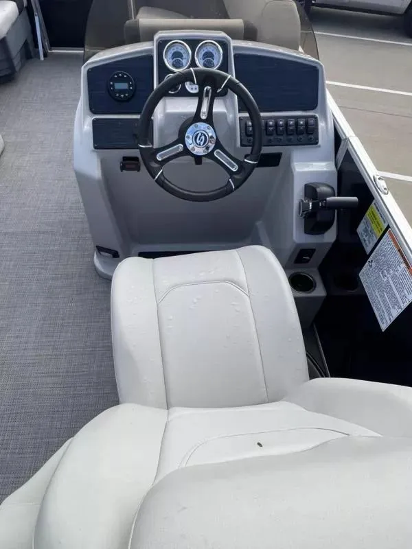 Slide: The Image of Sylvan Mirage 8522 LZ 2024 - 16