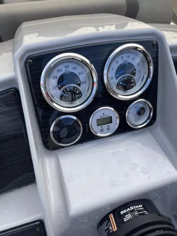 Slide: The Image of Sylvan Mirage 8522 LZ 2024 - 18