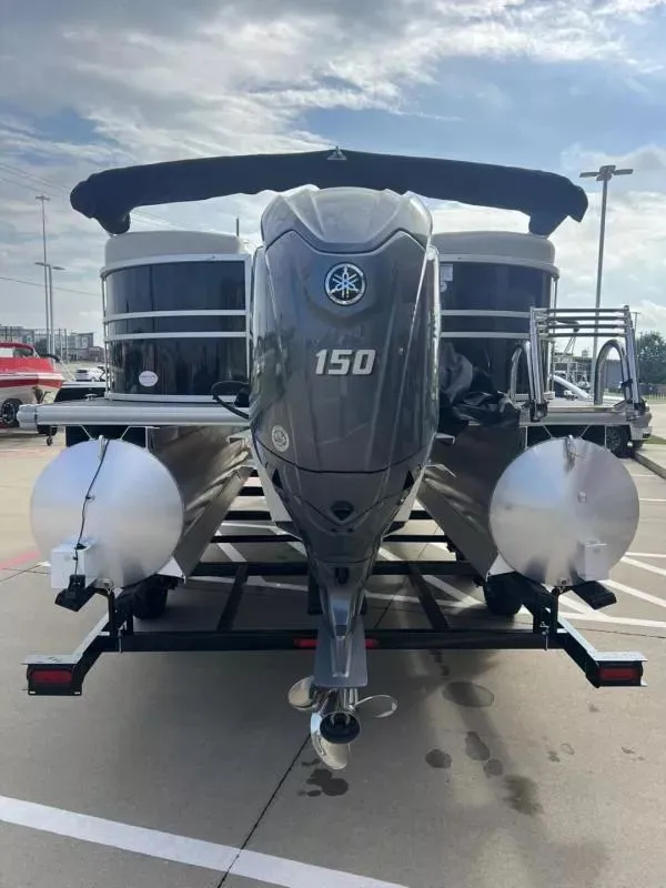 Slide: The Image of Sylvan Mirage 8522 LZ 2024 - 4