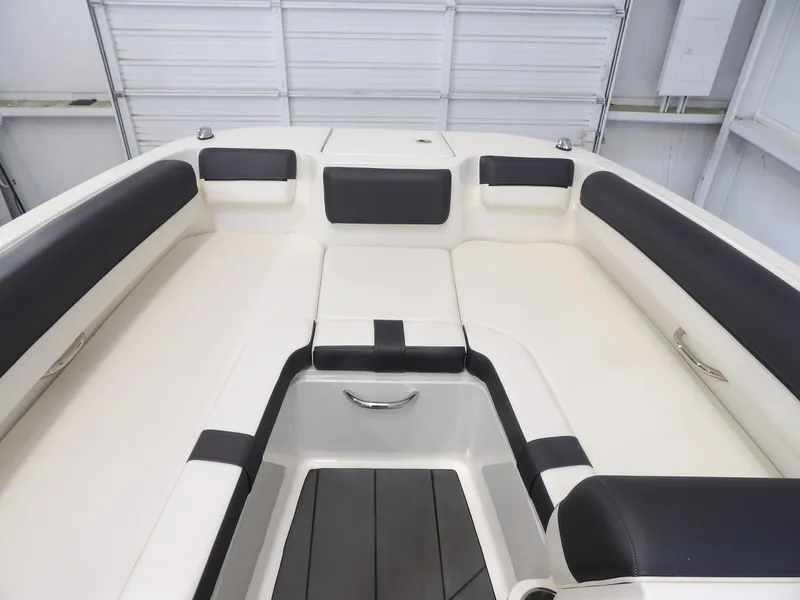 Slide: The Image of Bayliner DX2050 2020 - 20