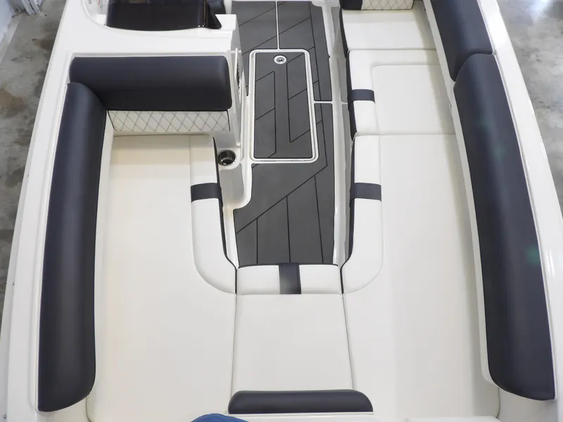 Slide: The Image of Bayliner DX2050 2020 - 21