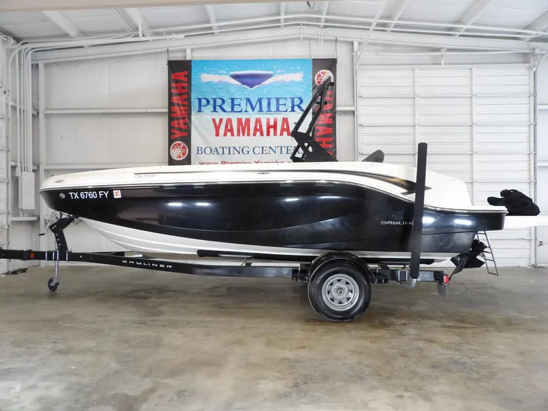 Slide: The Image of Bayliner DX2050 2020 - 3
