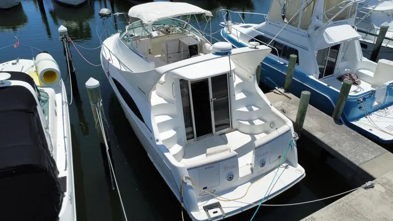 Slide: The Image of Carver 350 Mariner 1999 - 10