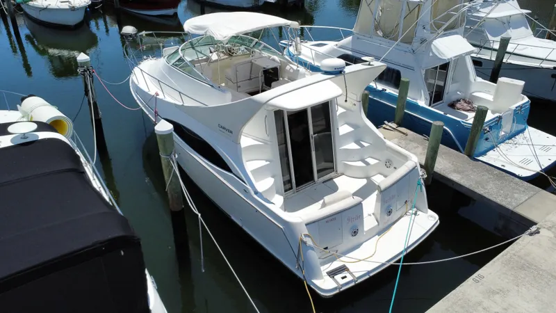 Slide: The Image of Carver 350 Mariner 1999 - 11