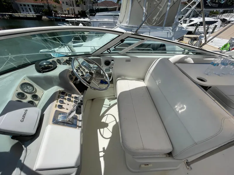 Slide: The Image of Carver 350 Mariner 1999 - 14