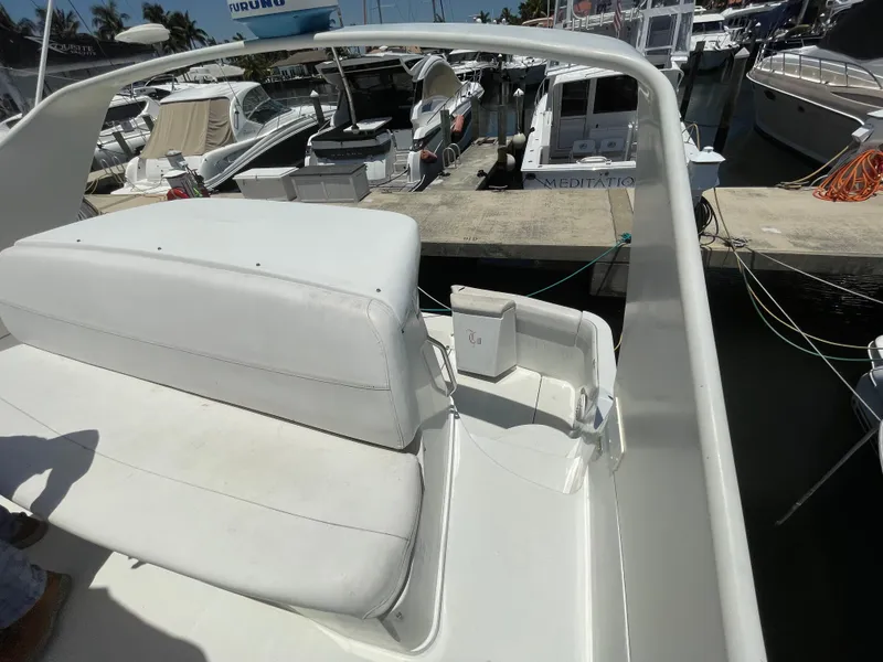 Slide: The Image of Carver 350 Mariner 1999 - 28