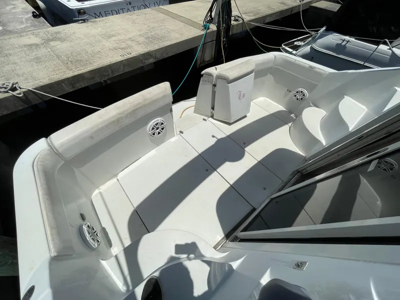 Slide: The Image of Carver 350 Mariner 1999 - 29