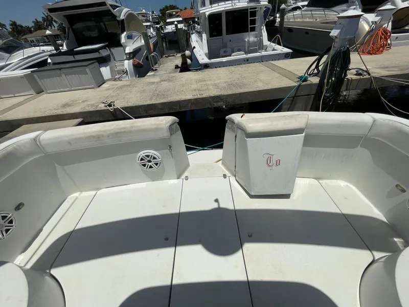 Slide: The Image of Carver 350 Mariner 1999 - 31