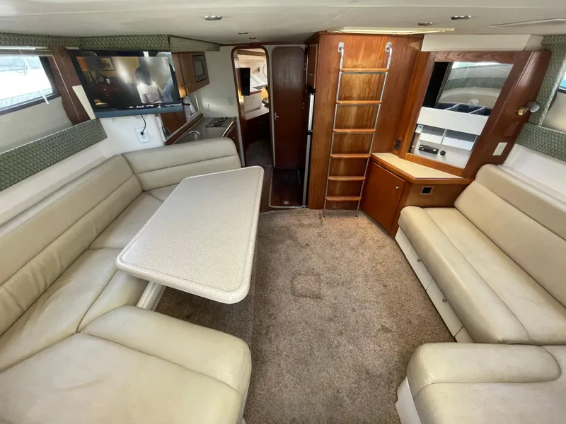 Slide: The Image of Carver 350 Mariner 1999 - 34