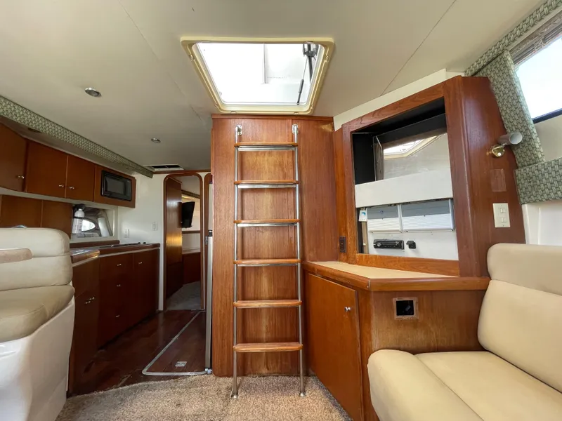 Slide: The Image of Carver 350 Mariner 1999 - 38