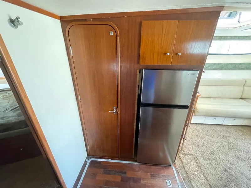 Slide: The Image of Carver 350 Mariner 1999 - 41