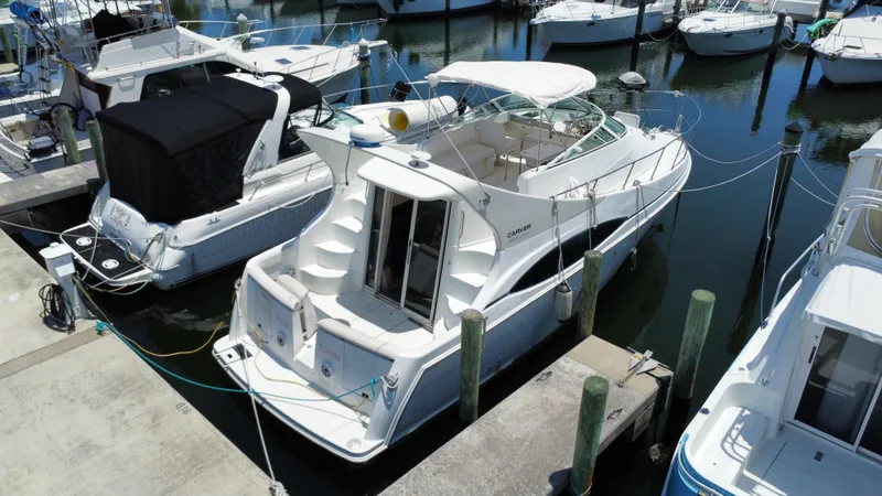 Slide: The Image of Carver 350 Mariner 1999 - 7