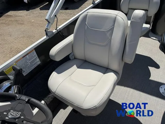 Slide: The Image of Sylvan 820 Party Fish Pontoon 2023 - 17