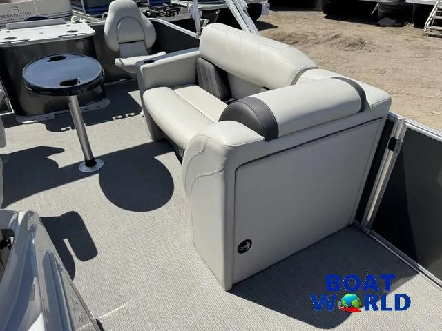 Slide: The Image of Sylvan 820 Party Fish Pontoon 2023 - 29