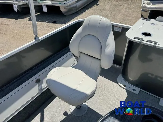 Slide: The Image of Sylvan 820 Party Fish Pontoon 2023 - 33