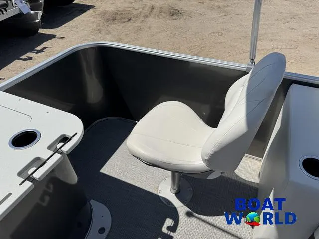 Slide: The Image of Sylvan 820 Party Fish Pontoon 2023 - 42