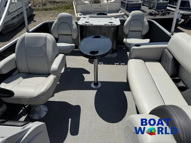 Slide: The Image of Sylvan 820 Party Fish Pontoon 2023 - 8