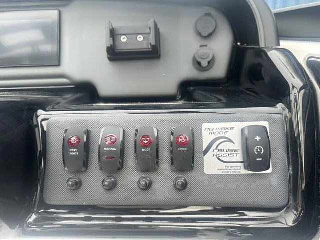 Slide: The Image of Yamaha AR195 2025 - 13