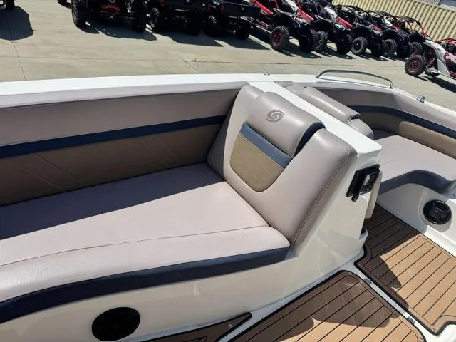 Slide: The Image of Hurricane SunDeck Sport 192 RL OB 2018 - 12