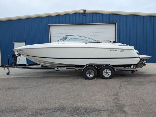 Slide: The Image of Cobalt 24 Sx Bowrider 2005 - 1