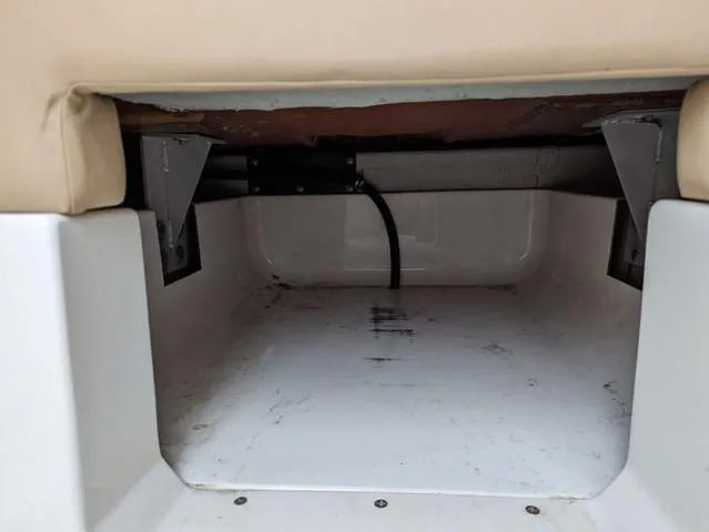 Slide: The Image of Cobalt 24 Sx Bowrider 2005 - 12