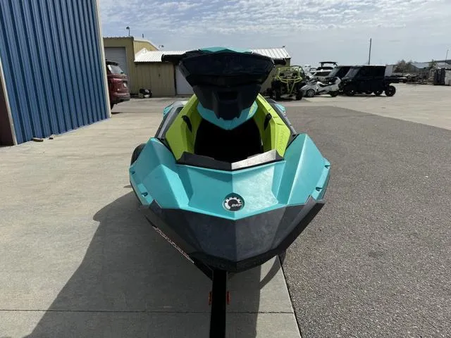 Slide: The Image of Sea-Doo Spark® 3-up Rotax® 900 ACE™ CONV & iBR with Au 2022 - 3