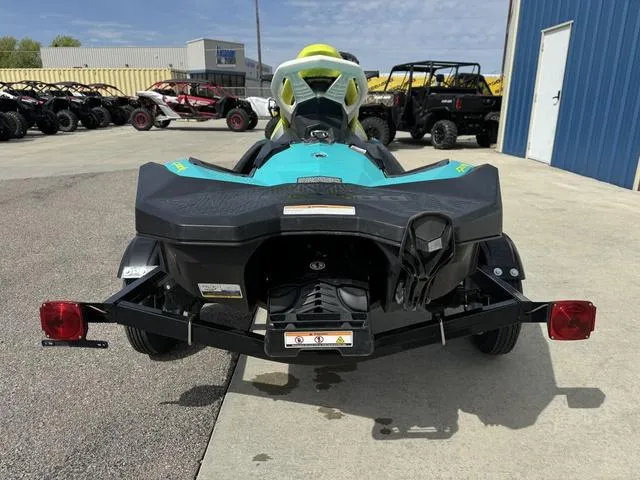 Slide: The Image of Sea-Doo Spark® 3-up Rotax® 900 ACE™ CONV & iBR with Au 2022 - 7