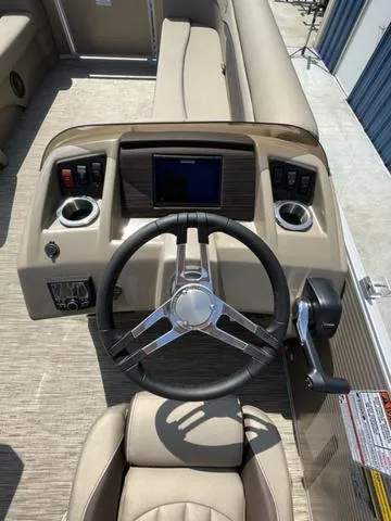 Slide: The Image of Bennington 22 SS 2023 - 13