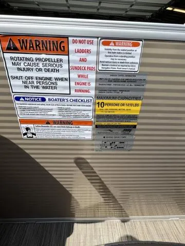 Slide: The Image of Bennington 22 SS 2023 - 15