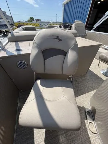 Slide: The Image of Bennington 22 SS 2023 - 26