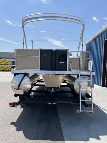 Slide: The Image of Bennington 22 SS 2023 - 33