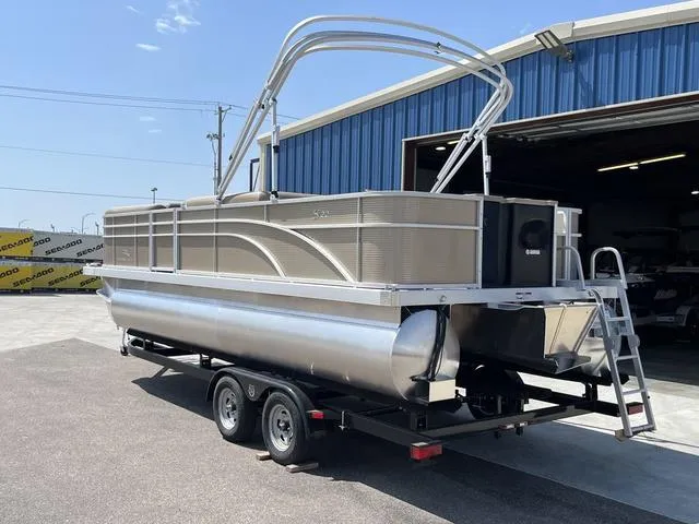 Slide: The Image of Bennington 22 SS 2023 - 34