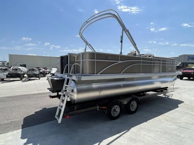 Slide: The Image of Bennington 22 SS 2023 - 35