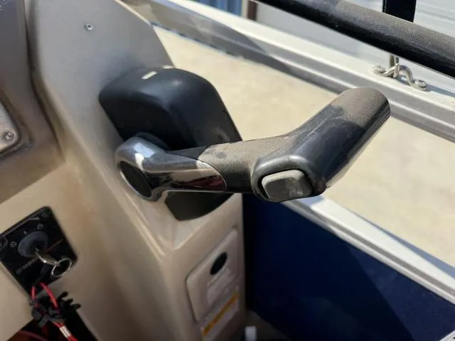 Slide: The Image of Throttle control lever on a 2014 SunCatcher V322 RC boat. - 17