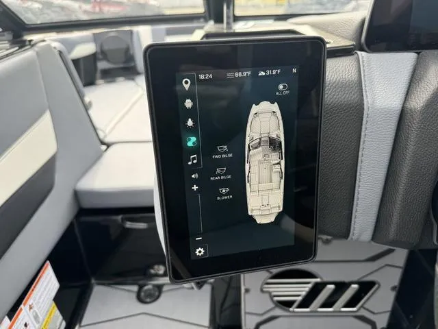 Slide: The Image of Malibu Wakesetter 24 MXZ 2025 - 22